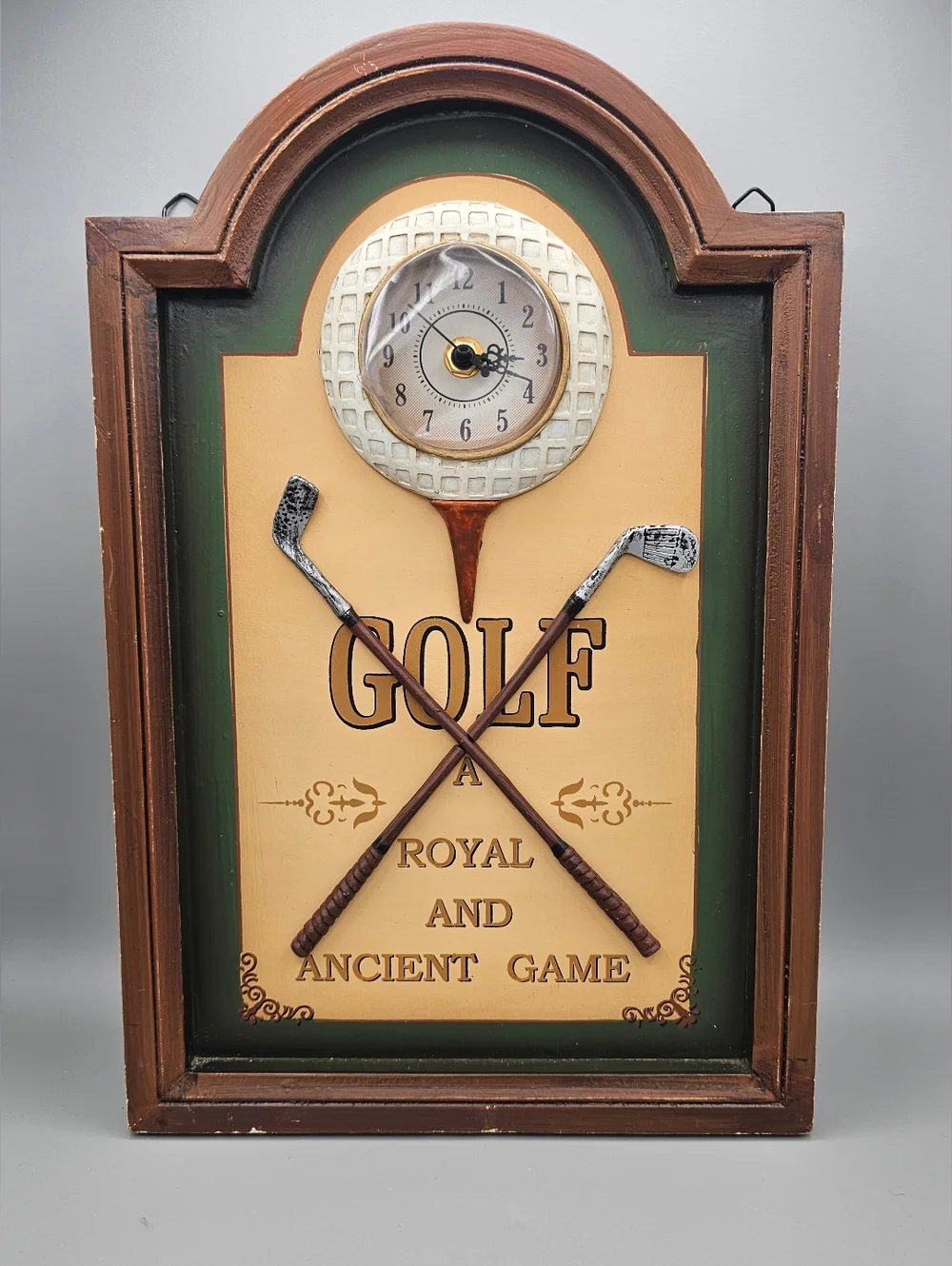 Wood Golf Wall Clock Vtg 3D Clubs 2005 Royal Ancient Game Man Cave 15x10